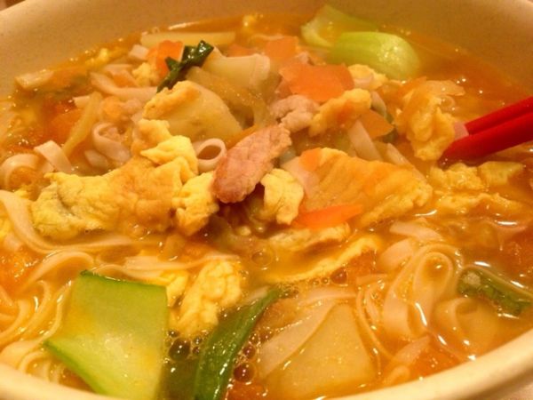 番茄鸡蛋挂面汤