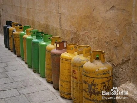 煤气罐拧紧怎么还漏气