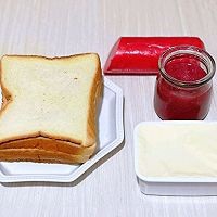 奶酪火腿鸡蛋三明治的做法