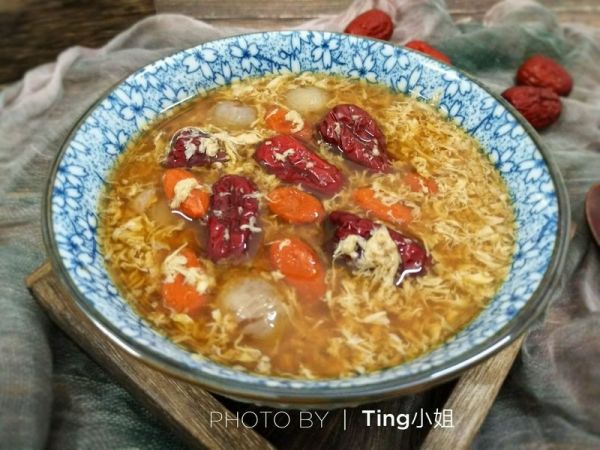 红枣鸡蛋桂圆糖水