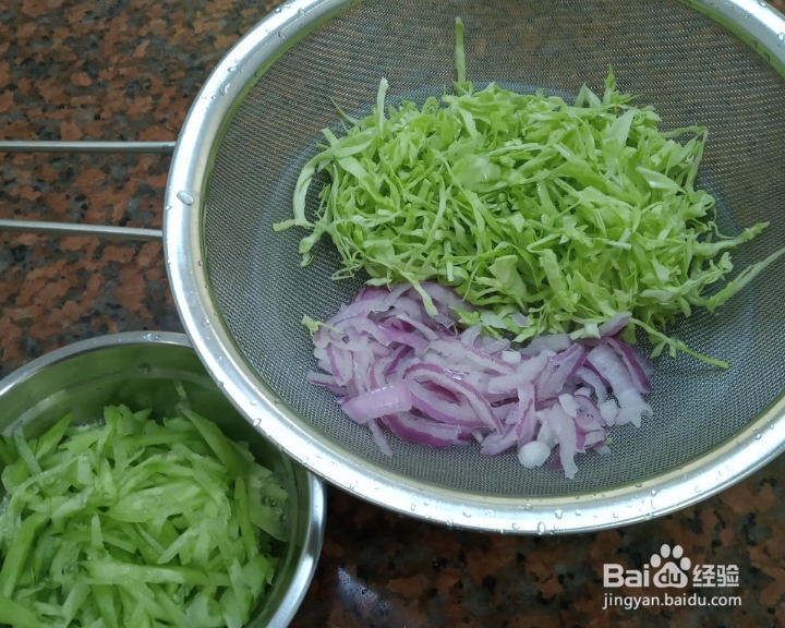 茄味肉火腿蔬菜三明治的美味做法