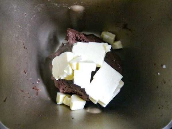 黑巧豆豆麻薯包