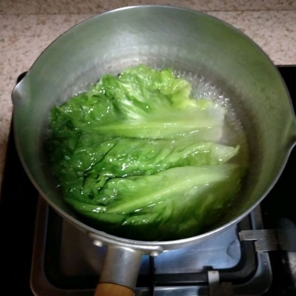 广式腊肠煲仔饭