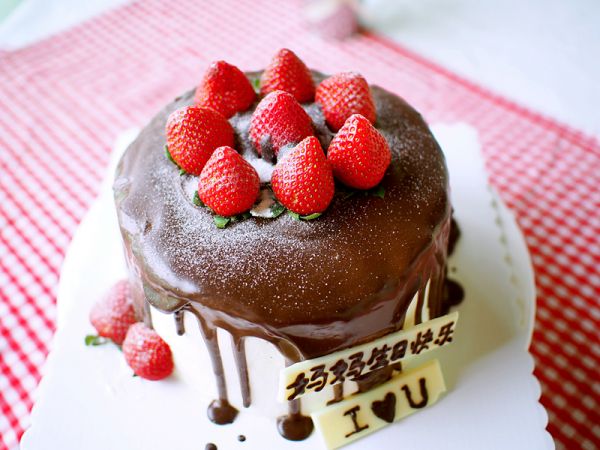 巧克力淋面蛋糕