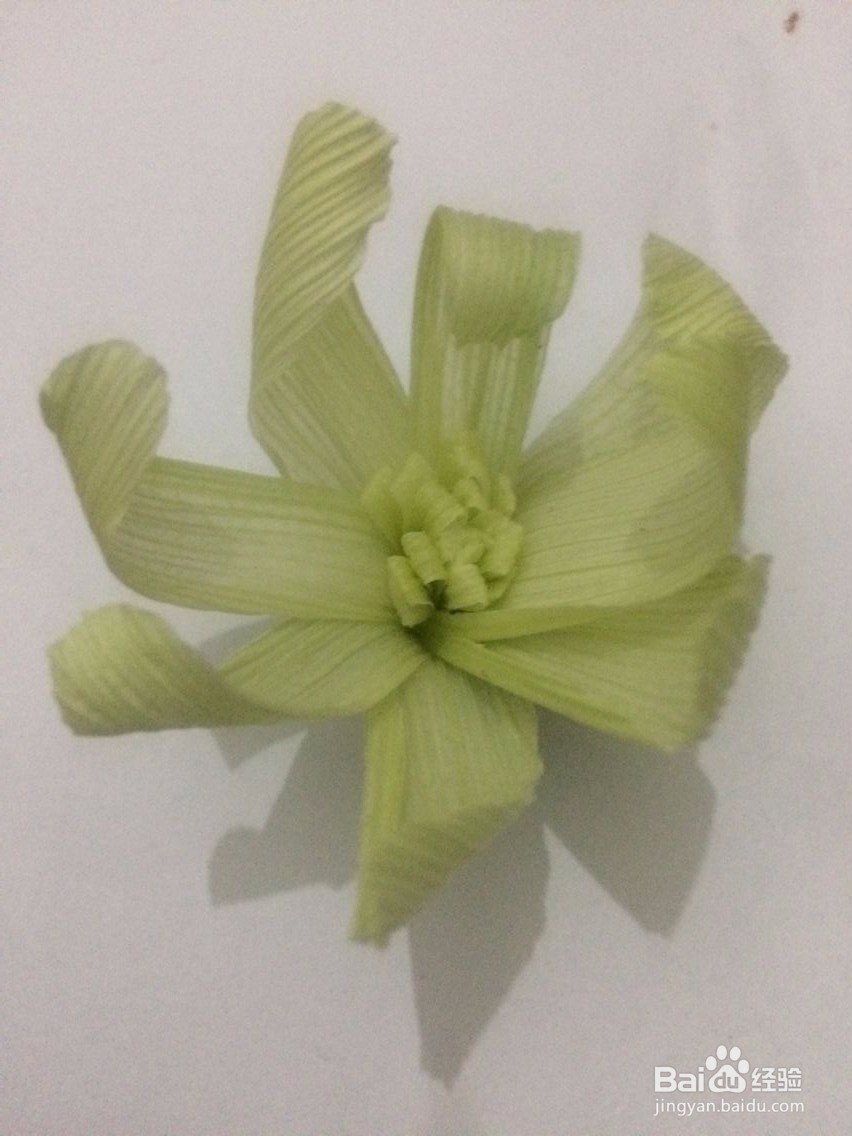 漂亮的玉米皮手工制作菊花教程