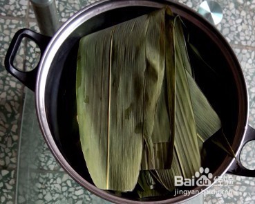 红豆蜜枣粽的制作过程