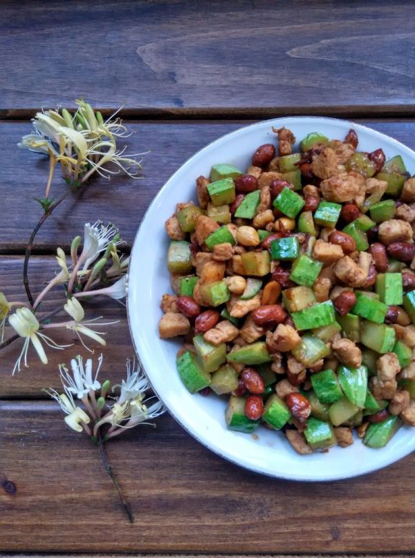 酱香味宫保鸡丁