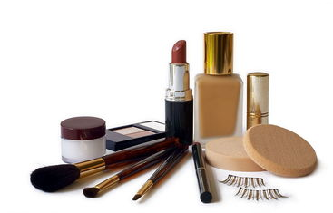 购买化妆品时的注意事项以及怎样选择和购买