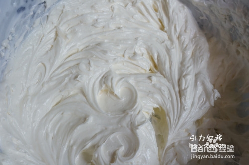 怎样做草莓彩绘戚风蛋糕卷