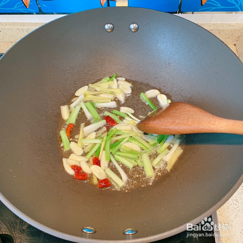 不能错过的十三香小龙虾