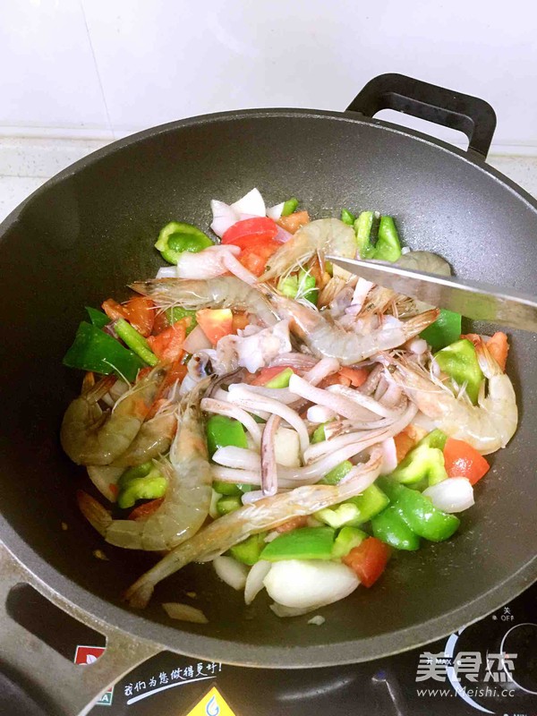 意大利肉酱海鲜面