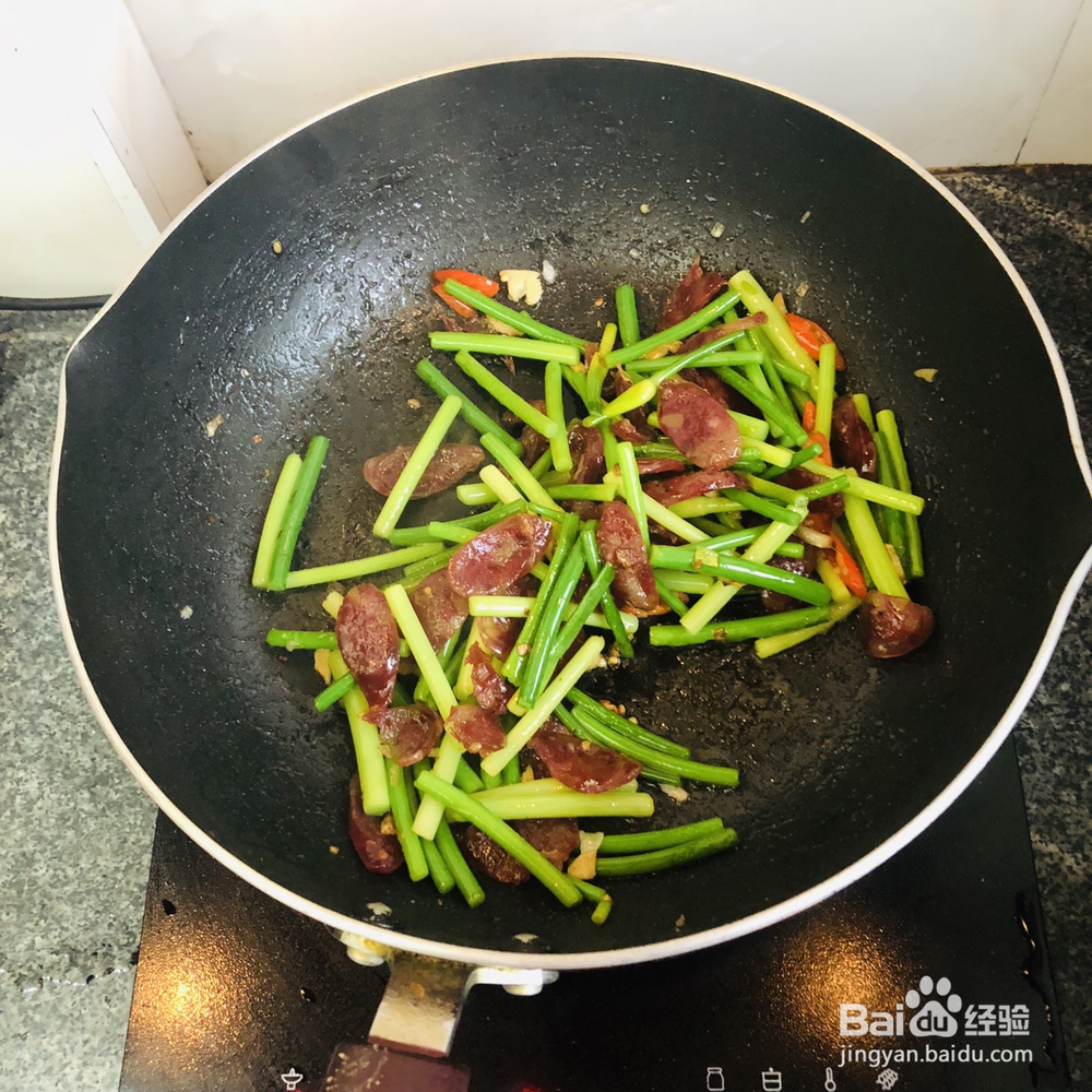 赞不绝口的蒜薹炒腊肠