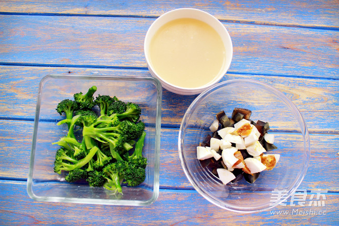 上汤西兰花的做法