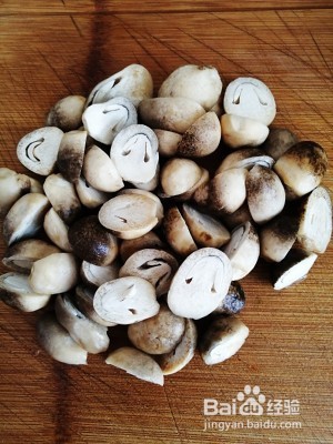 怎么做秘制草菇牛肉