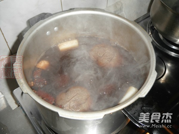 招牌酱牛肉的做法
