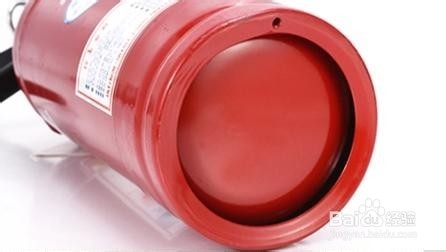 如何使用灭火器？