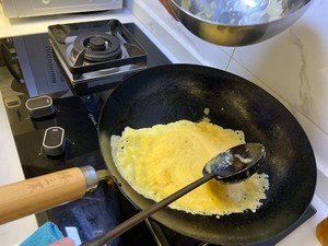 虾仁炒蛋的做法