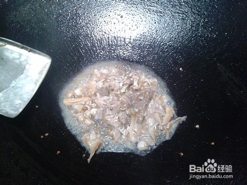 苦瓜炒河蚌肉