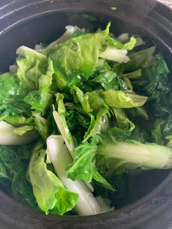 杭白菜炖面筋包肉