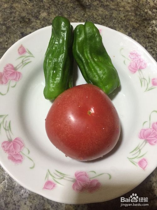 青椒番茄炒鸡蛋的做法