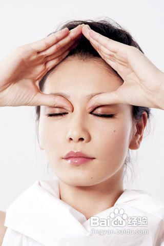 告诉你延缓老花眼的五种方法