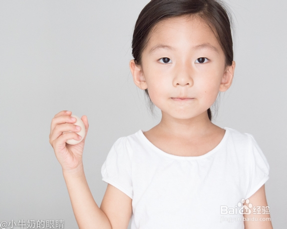 给孩子用鸡蛋做的物理实验：[2]重心试验