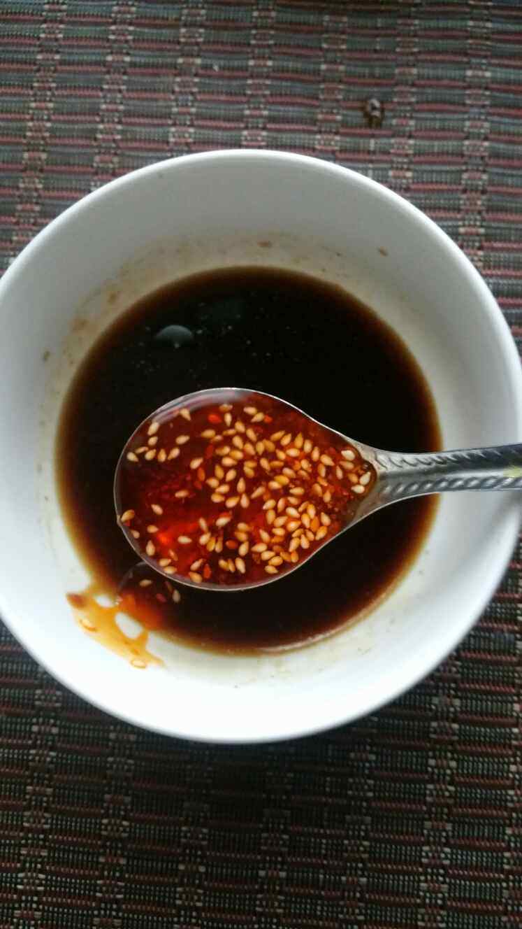 简单又美味的凉拌豆腐皮,看完你就知道!