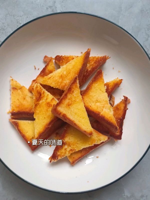 焦香黄油蔓越莓面包片