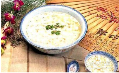 孕吐严重的妈妈,该怎样保证母体和胎儿的营养?