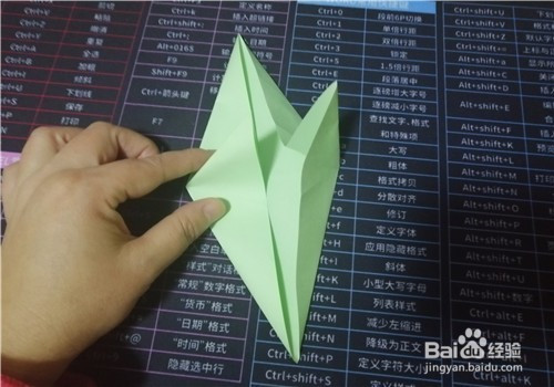 如何用纸折夹子