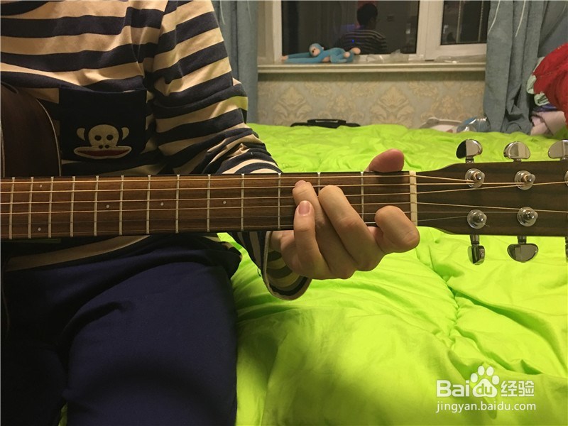 如何用吉他弹唱小幸运简单版？小幸运吉他教程