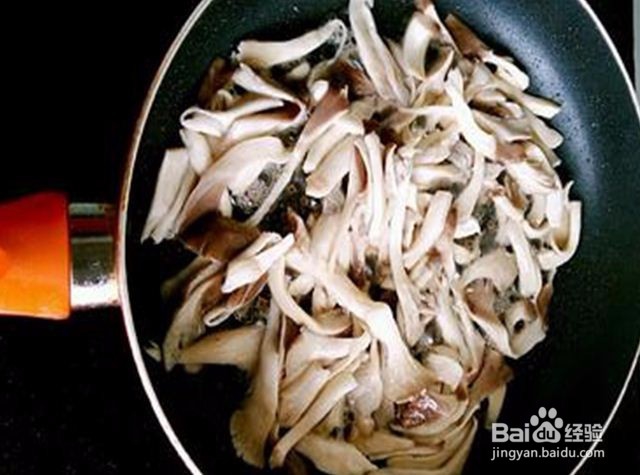 蘑菇鸡蛋汤的做法