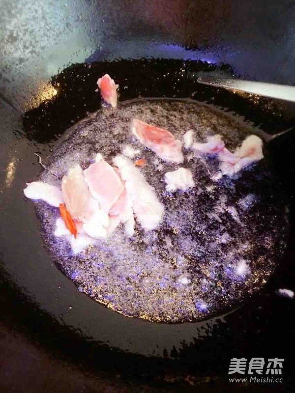 白菜炒木耳的做法