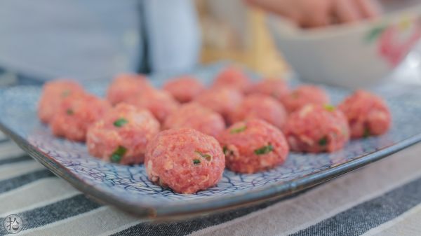 羊肉丸子萝卜汤