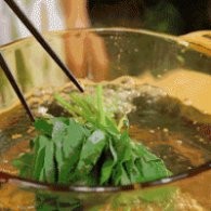 制作翡翠山药泥卷