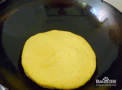 【简单制作的花样饼大全】双色南瓜薄饼
