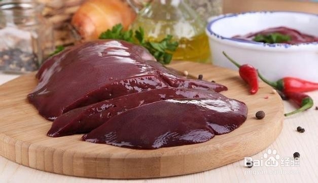 炒猪肝时，先腌制还是先焯水？