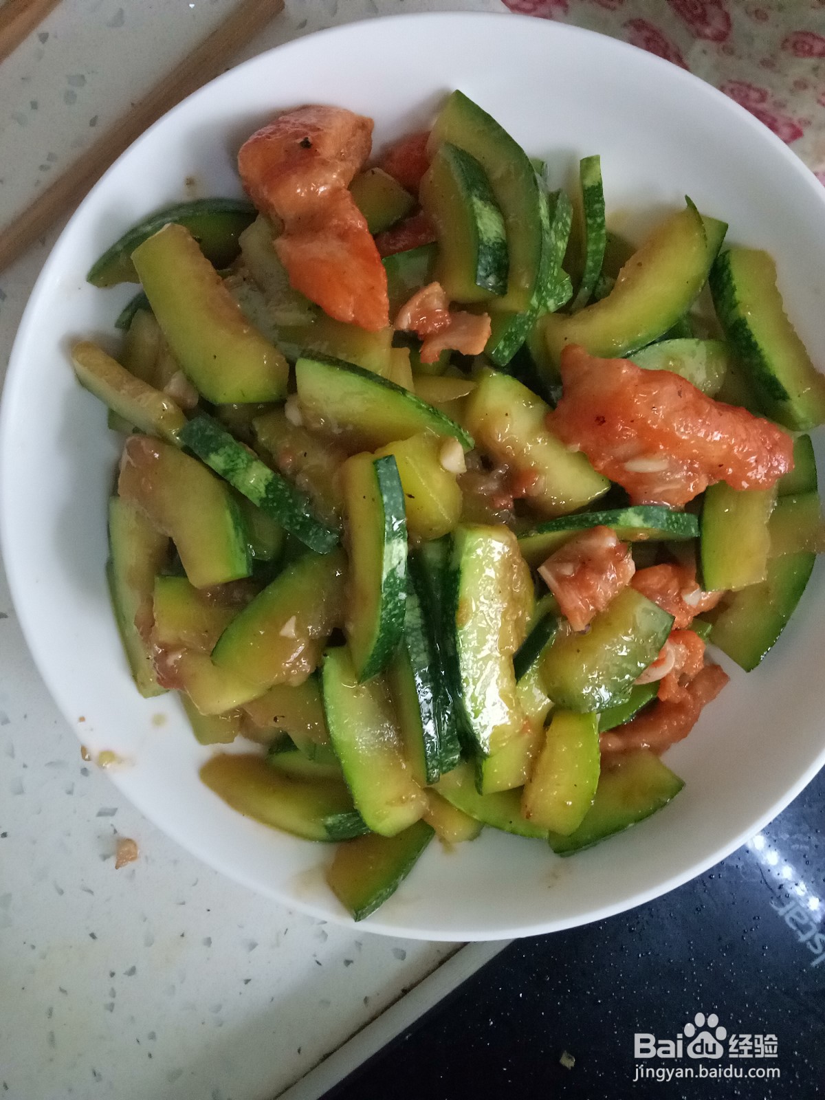 嫩南瓜炒骨肉相连