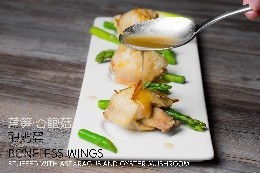 芦笋杏鲍菇酿鸡翅