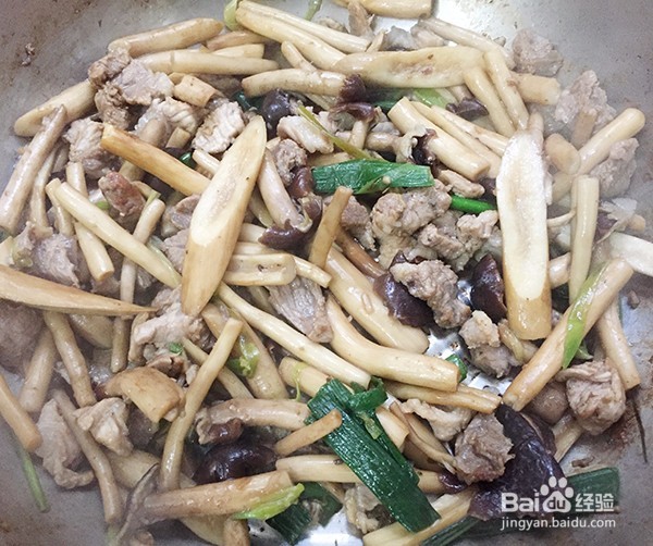 怎样做生茶树菇炒肉