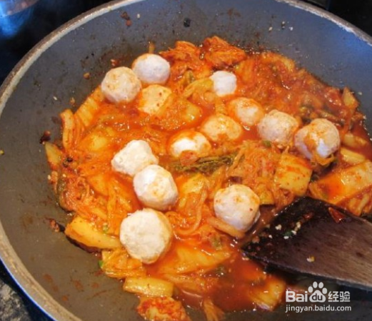 韩国泡菜炖鱼丸豆腐的做法