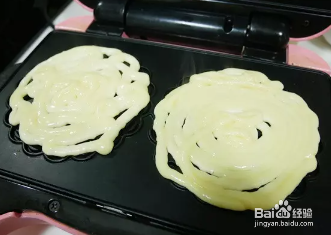 冰淇淋脆皮甜筒杯