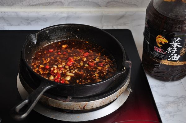 黄金皮蛋拌豆腐