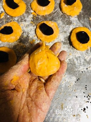 食补佳品南瓜豆沙小饼的做法