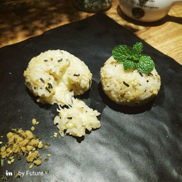 肉松芝心圆饭团