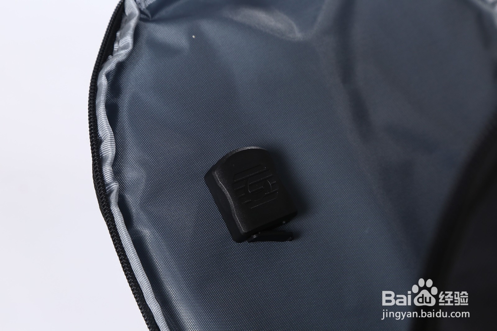太阳能充电背包如何选购