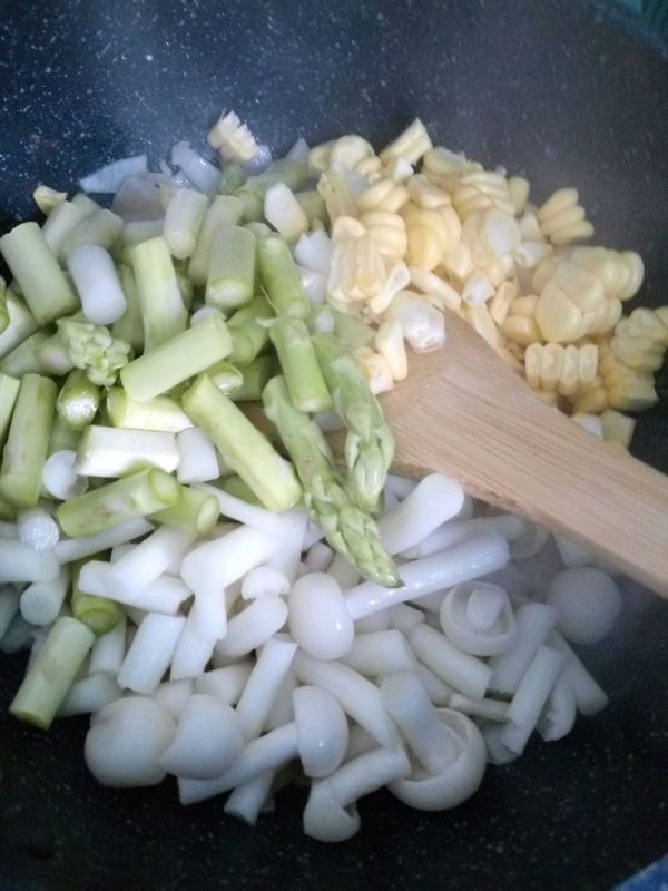 奶香芦笋雪蟹柳烩饭