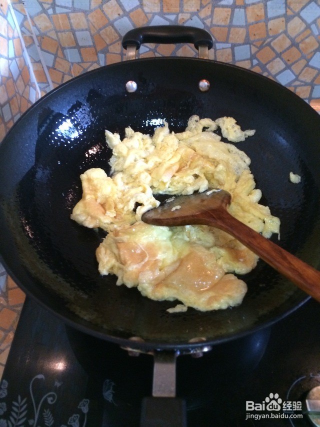 木耳炒鸡蛋的做法