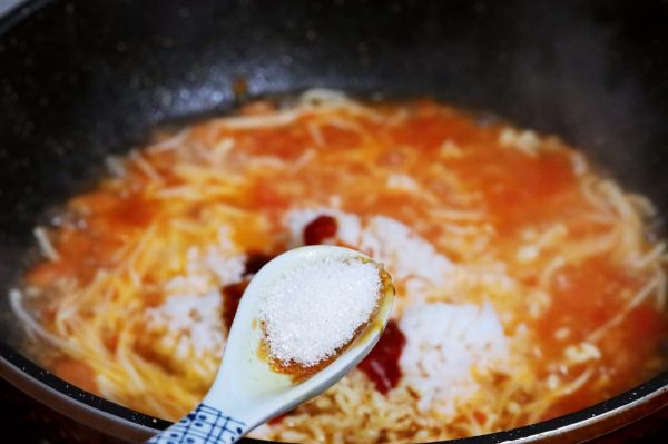 番茄金针菇烩饭