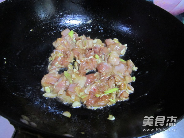叉烧鸡腿煲仔饭